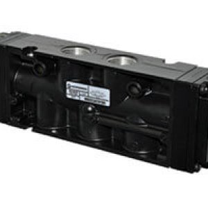MN03CGA23F000 Nugget 500 Series 5/3 APB air actuated/air actuated 1/2" NPT ported valve