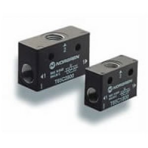 T65A2800 T65 Series, shuttle valve, 1/4" NPT ports